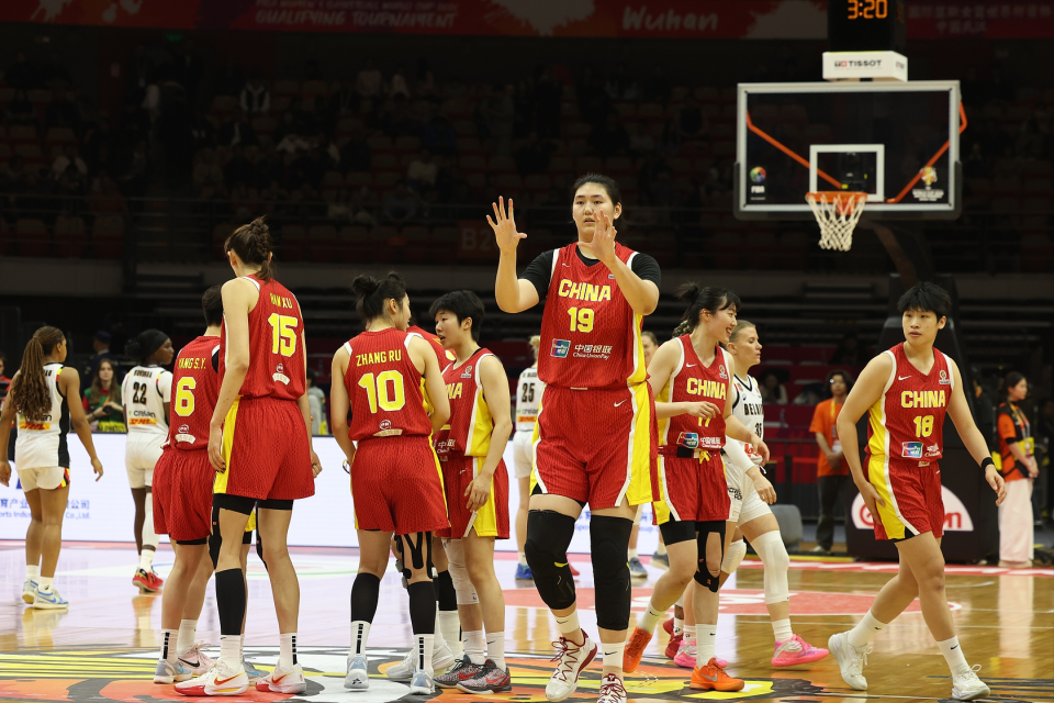 开云登录入口地址-18分钟轰20+11，张子宇成唯一亮点！女篮不敌欧洲冠军3大差距明显